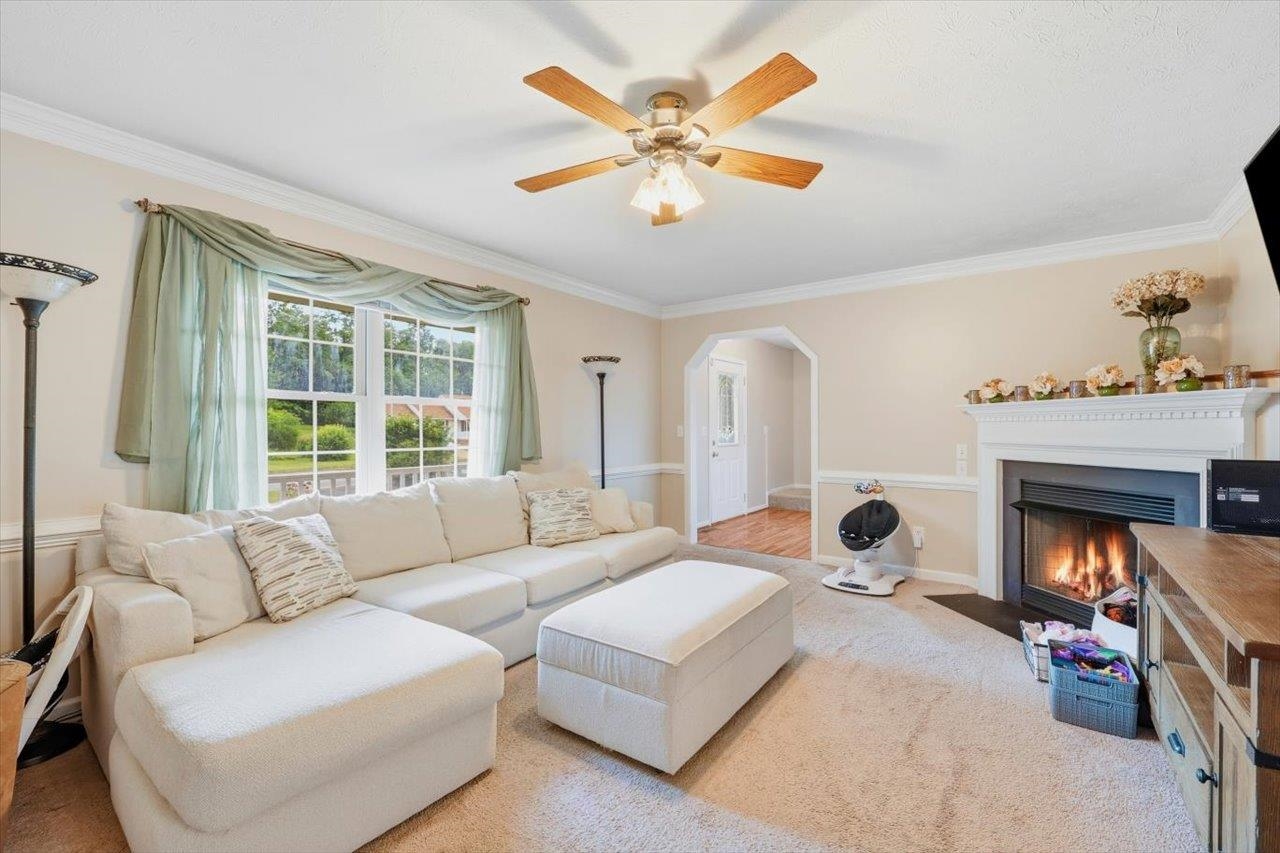 1836 Harvard Road Waynesboro, VA 22980 - Photo 7 of 41