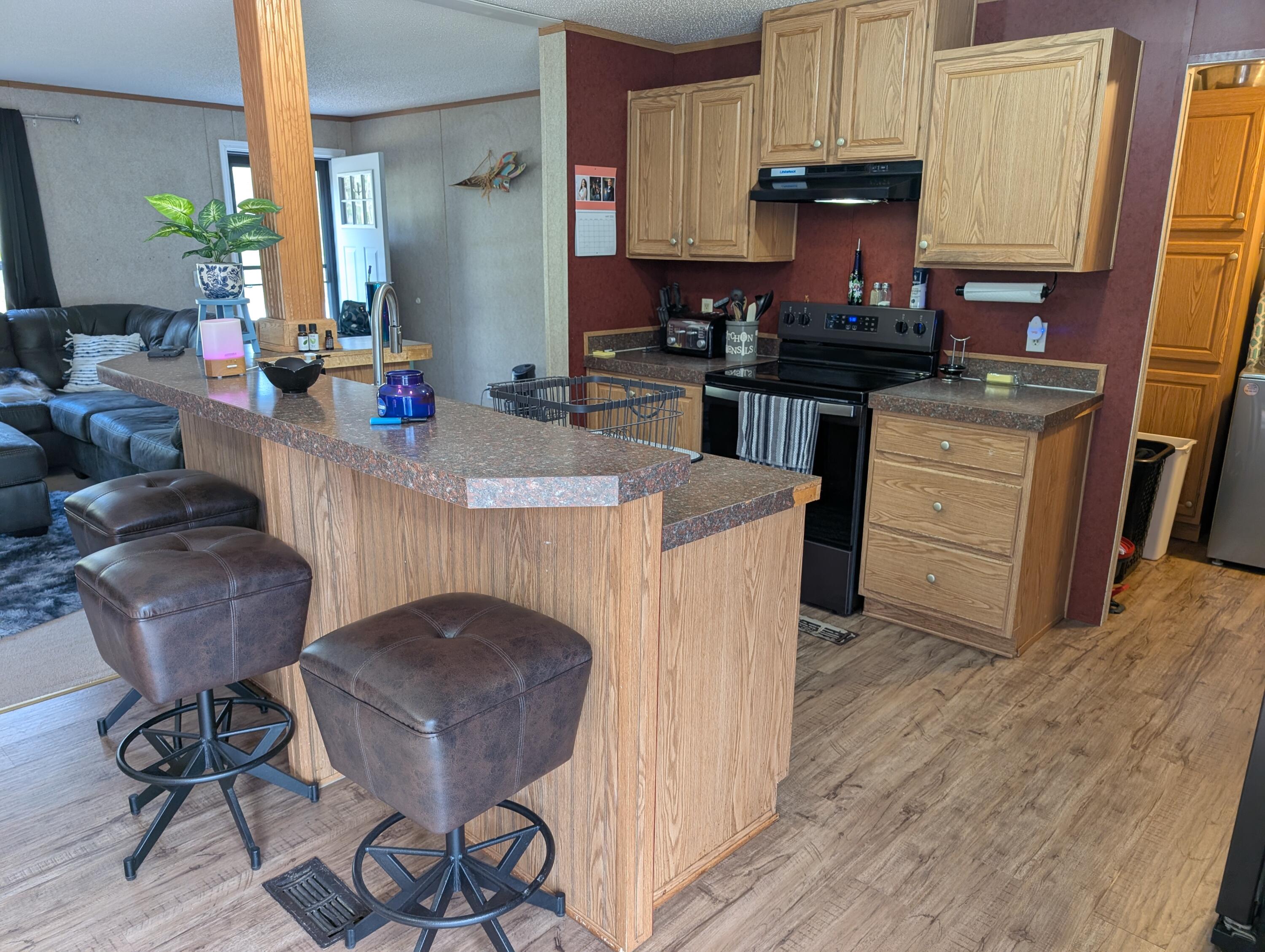 626 West River Road Muskegon, MI 49445 - Photo 12 of 28 river kitchen 1