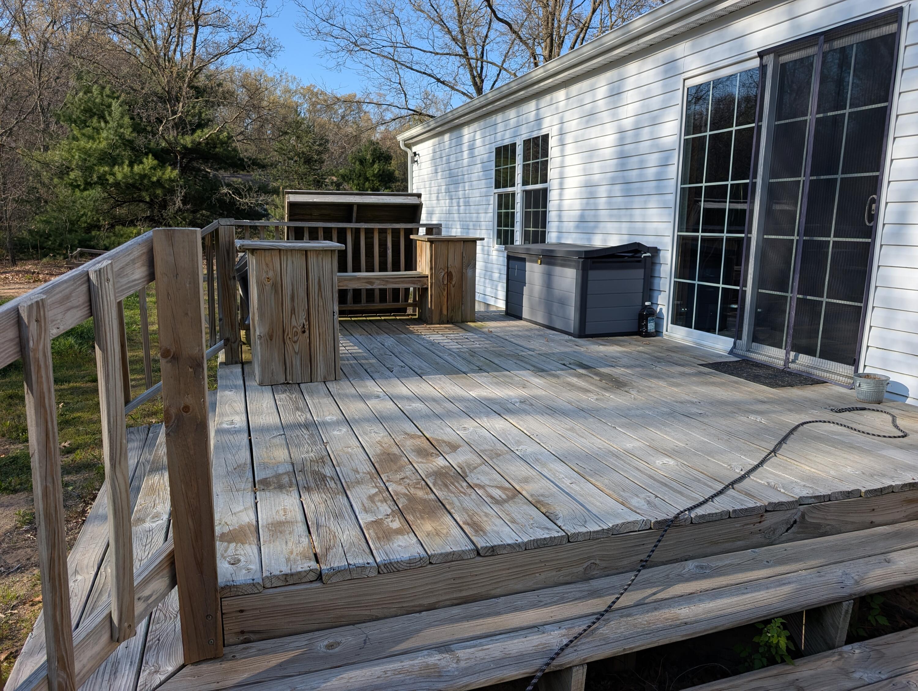 626 West River Road Muskegon, MI 49445 - Photo 5 of 28 River deck