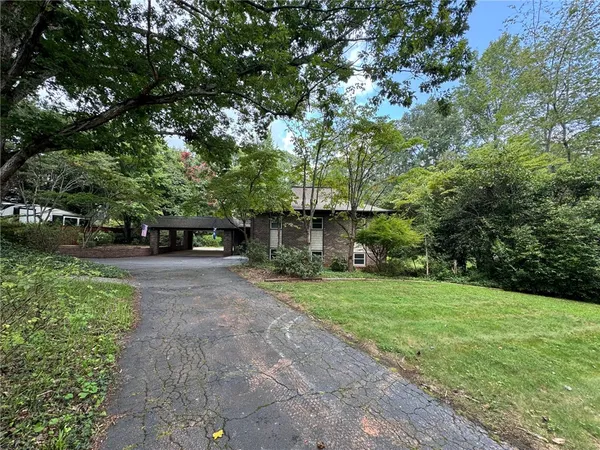 $359,900 | 105 East Brookwood Drive, Clemson, SC 29631