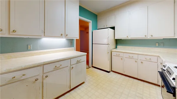 $359,900 | 105 East Brookwood Drive, Clemson, SC 29631