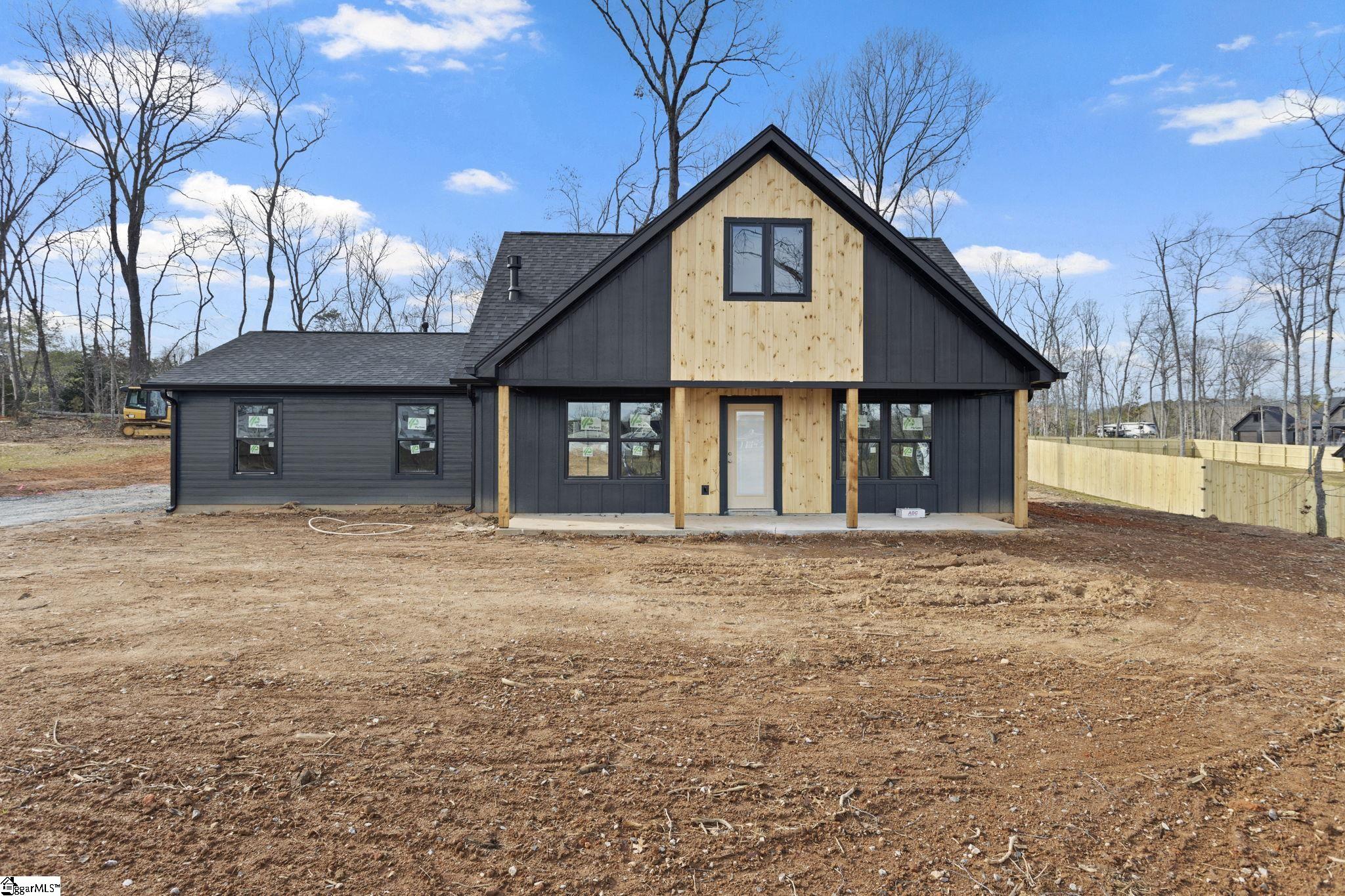 420 Fowler Road Campobello, SC 29322 - Photo 2 of 6