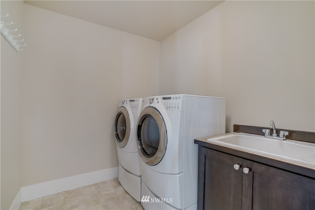 5221 Northeast 9th Place Renton, WA 98059 - Photo 20 of 25 Gallery Image 20