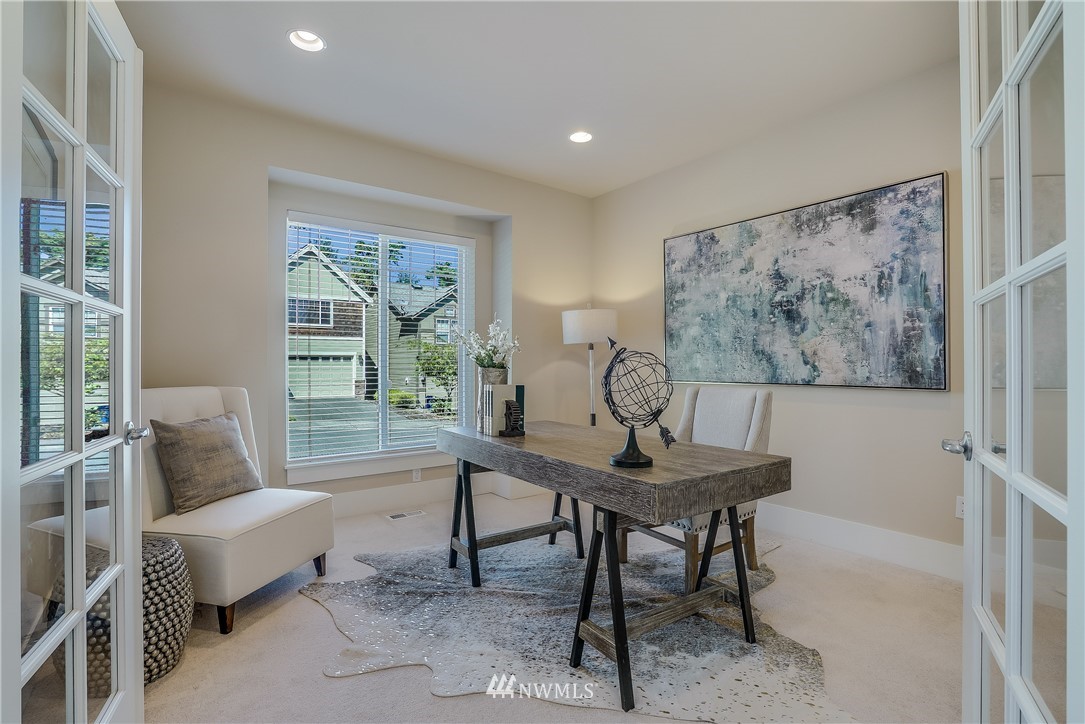 5221 Northeast 9th Place Renton, WA 98059 - Photo 4 of 25 Gallery Image 4