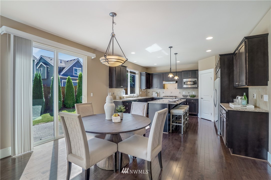 5221 Northeast 9th Place Renton, WA 98059 - Photo 8 of 25 Gallery Image 8