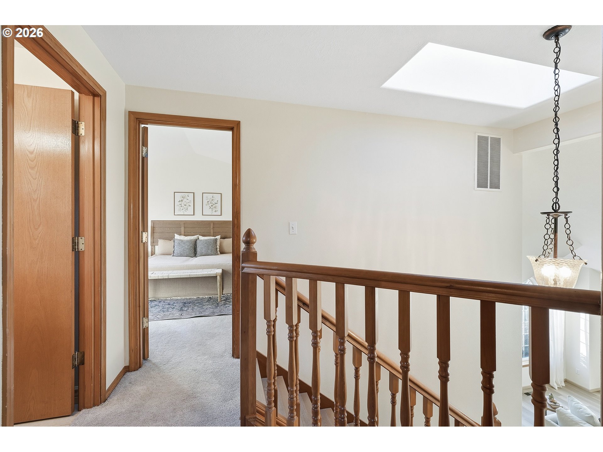 20244 Southwest 93rd Avenue Tualatin, OR 97062 - Photo 17 of 33 Hallway