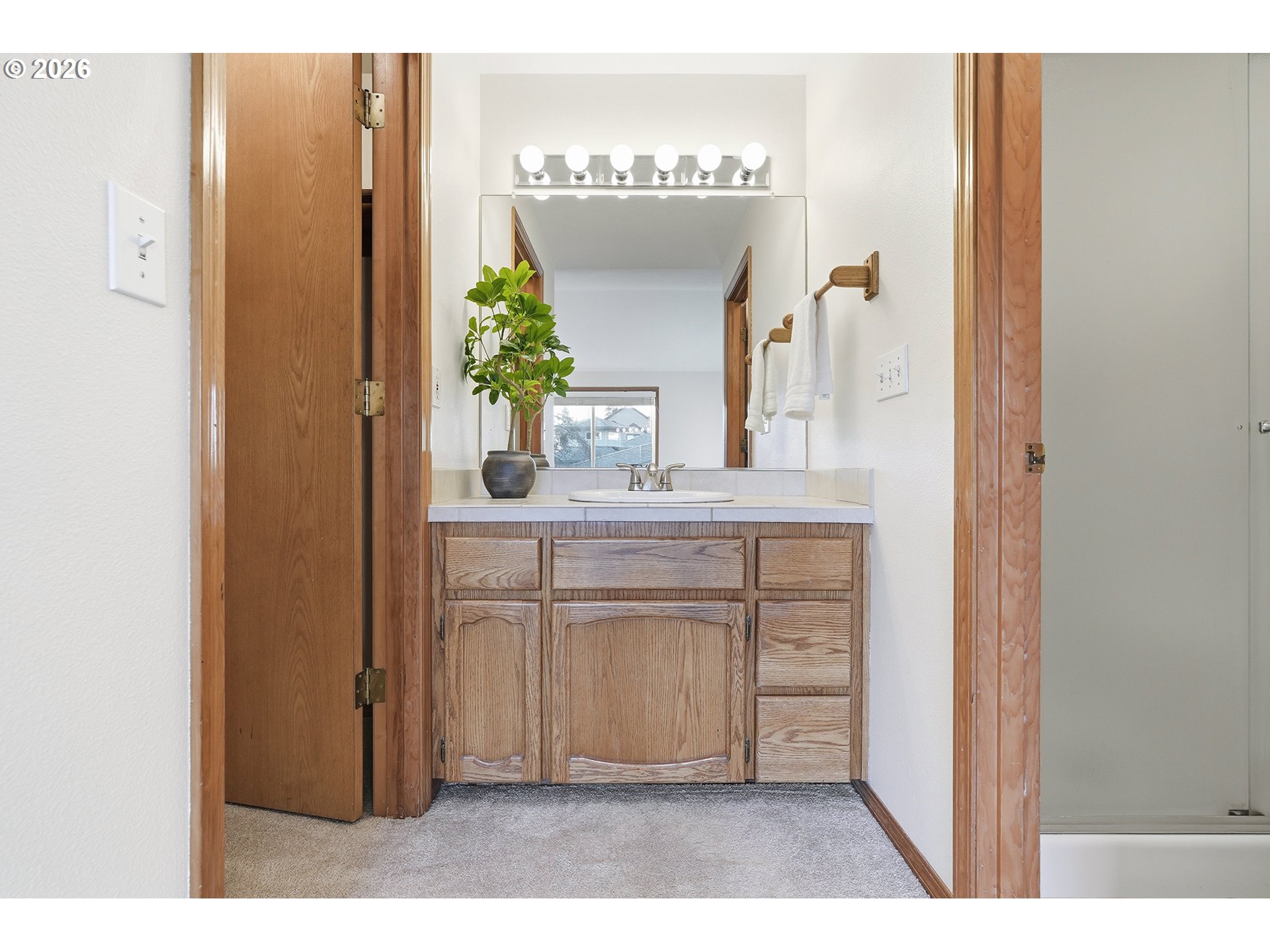 20244 Southwest 93rd Avenue Tualatin, OR 97062 - Photo 20 of 33 Bathroom, Attached