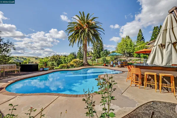 $2,699,000 | 409 Full Moon Way, Danville, CA 94506