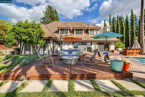 $2,699,000 | 409 Full Moon Way, Danville, CA 94506