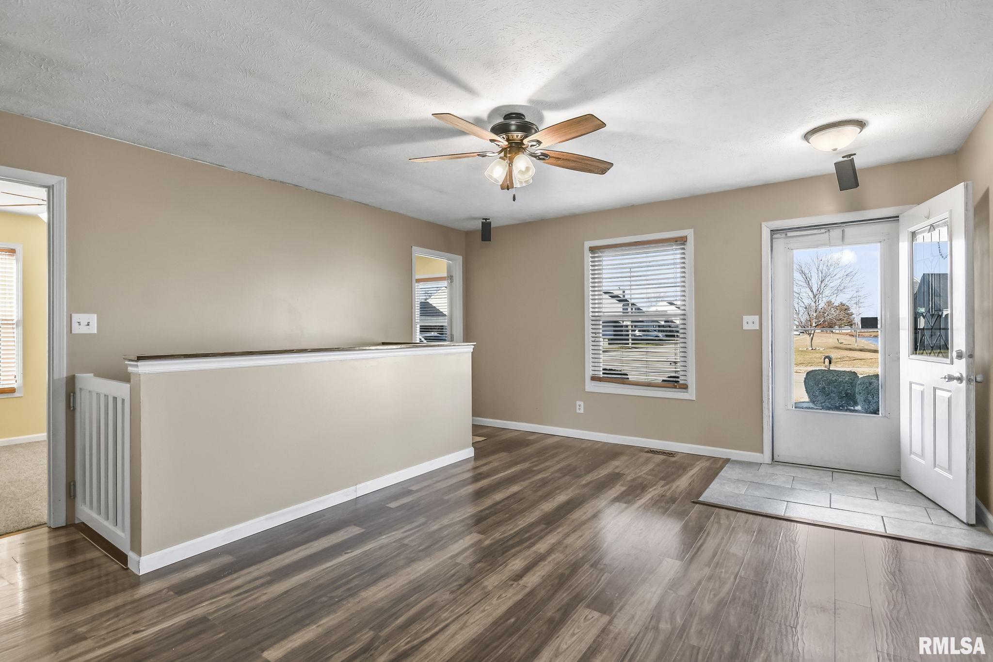 3916 Marie Drive Springfield, IL 62707 - Photo 2 of 29