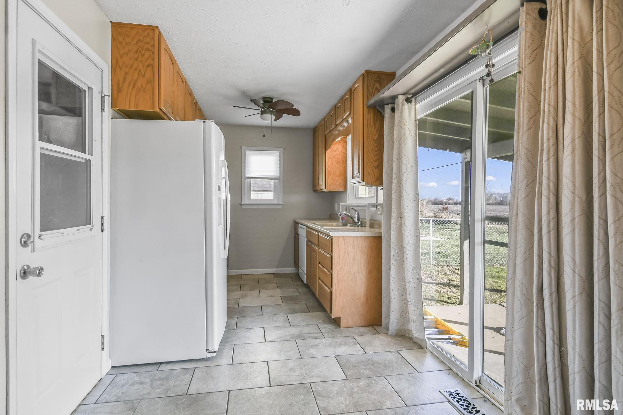 3916 Marie Drive Springfield, IL 62707 - Photo 8 of 29
