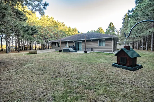 $389,900 | 36915 Oak Point Drive, New York Mills, MN 56567