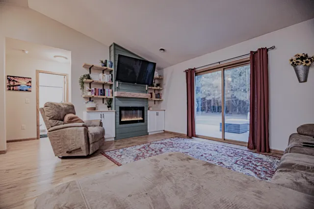 $389,900 | 36915 Oak Point Drive, New York Mills, MN 56567