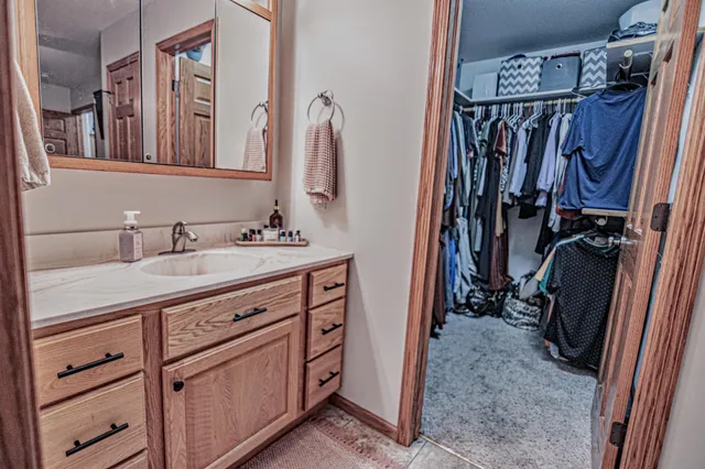 $389,900 | 36915 Oak Point Drive, New York Mills, MN 56567