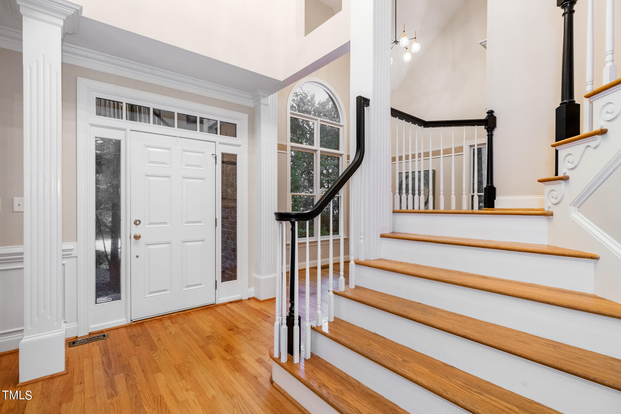 3204 Nimich Pond Way Raleigh, NC 27613 - Photo 5 of 66 Foyer