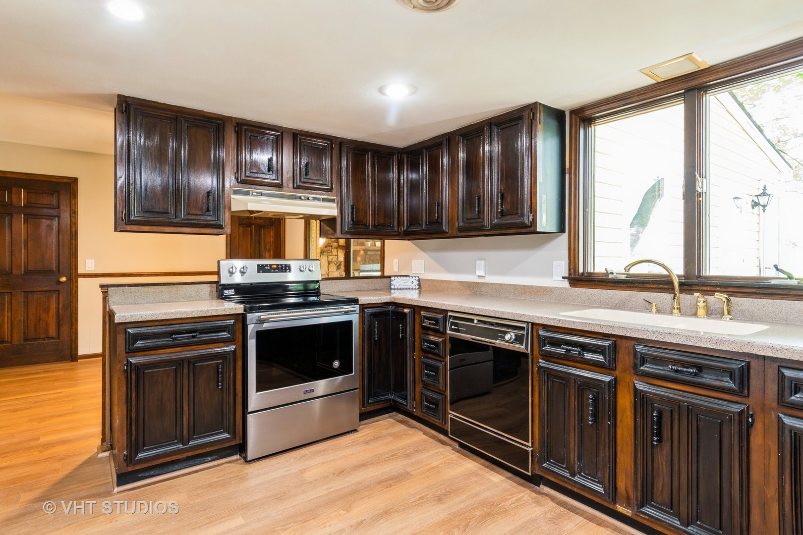 65 Old Post Road Montgomery, IL 60538 - Photo 8 of 29