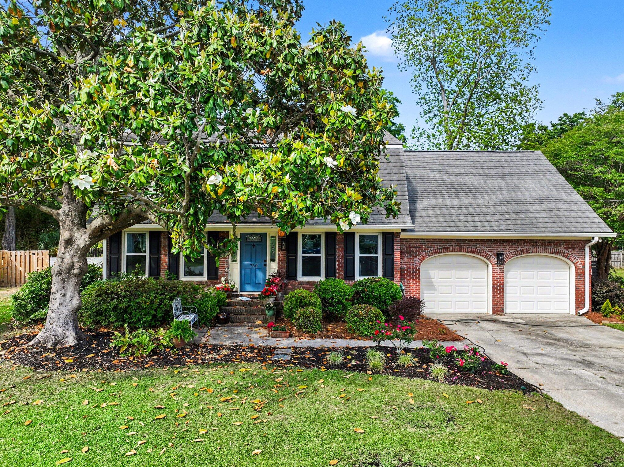 750 Leafwood Road Charleston, SC 29412 - Photo 1 of 37 Gallery Image 1