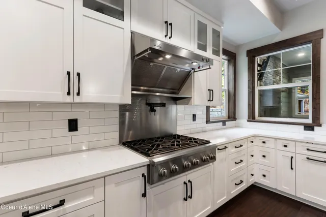 $2,850,000 | 399 Forest Knolls Drive, Sandpoint, ID 83864