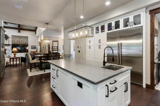 $2,850,000 | 399 Forest Knolls Drive, Sandpoint, ID 83864