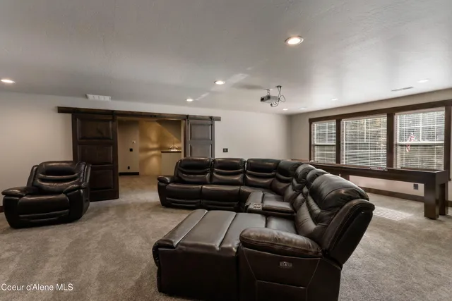 $2,850,000 | 399 Forest Knolls Drive, Sandpoint, ID 83864