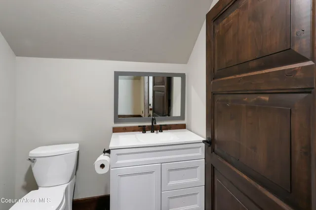 $2,850,000 | 399 Forest Knolls Drive, Sandpoint, ID 83864