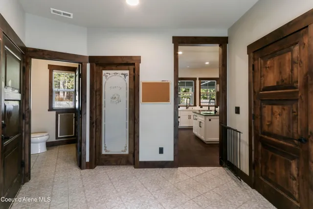 $2,850,000 | 399 Forest Knolls Drive, Sandpoint, ID 83864