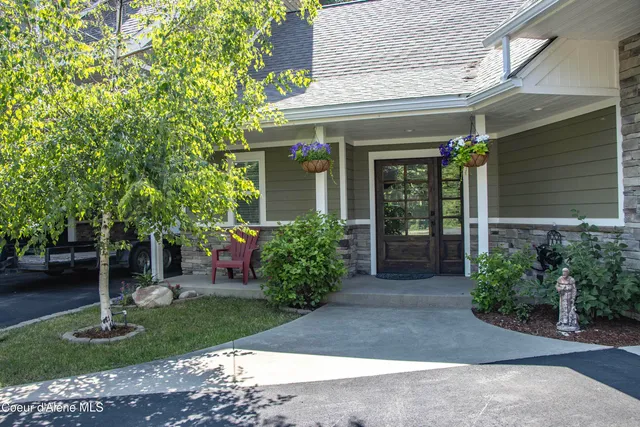 $2,850,000 | 399 Forest Knolls Drive, Sandpoint, ID 83864