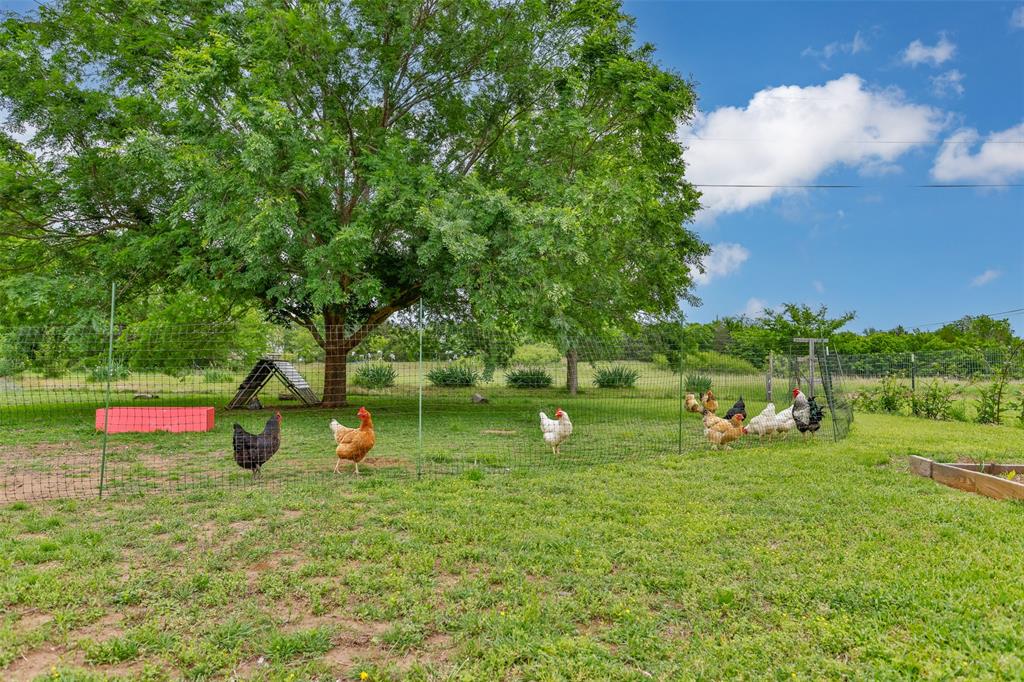 2212 North Aspen Road Gainesville, TX 76240 - Photo 22 of 34 a view of an outdoor space