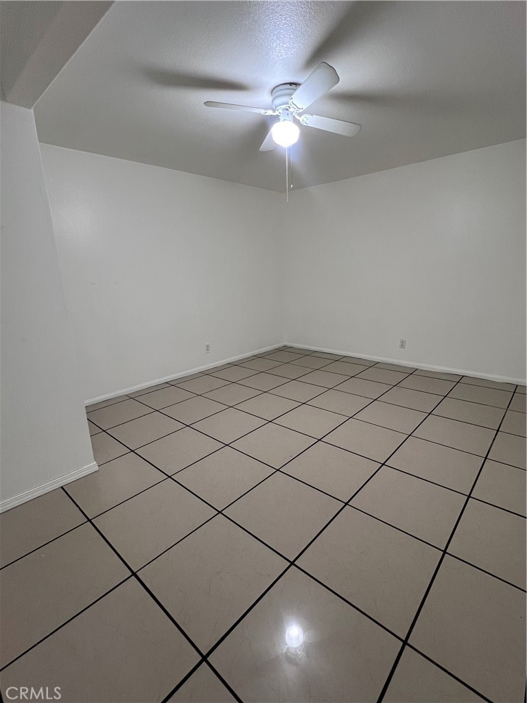 10674 Locust Avenue Bloomington, CA 92316 - Photo 11 of 50