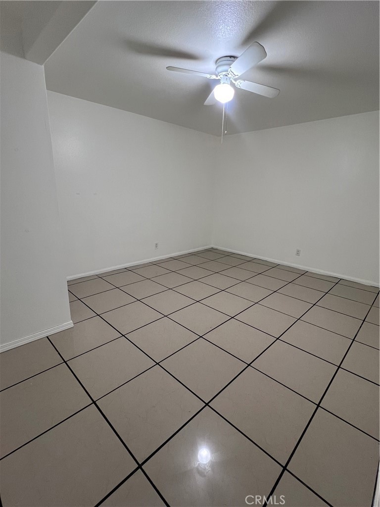 10674 Locust Avenue Bloomington, CA 92316 - Photo 16 of 50