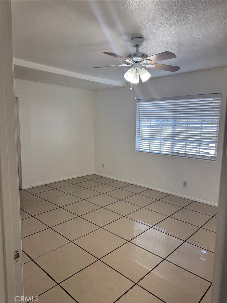 10674 Locust Avenue Bloomington, CA 92316 - Photo 23 of 50