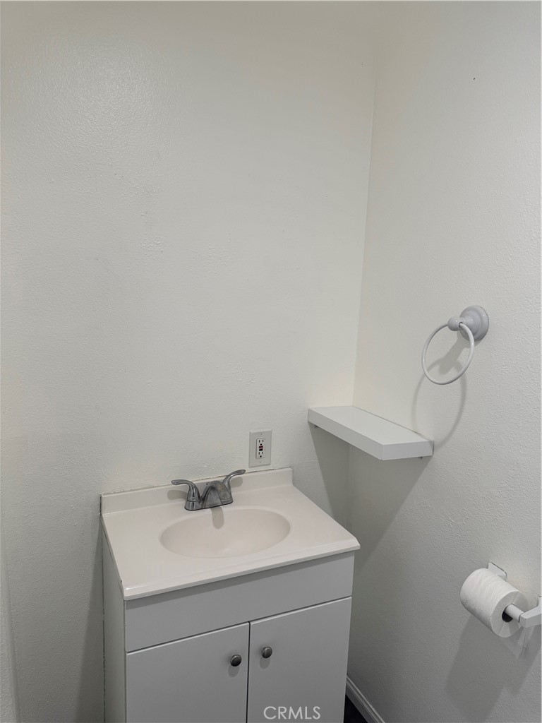 10674 Locust Avenue Bloomington, CA 92316 - Photo 24 of 50