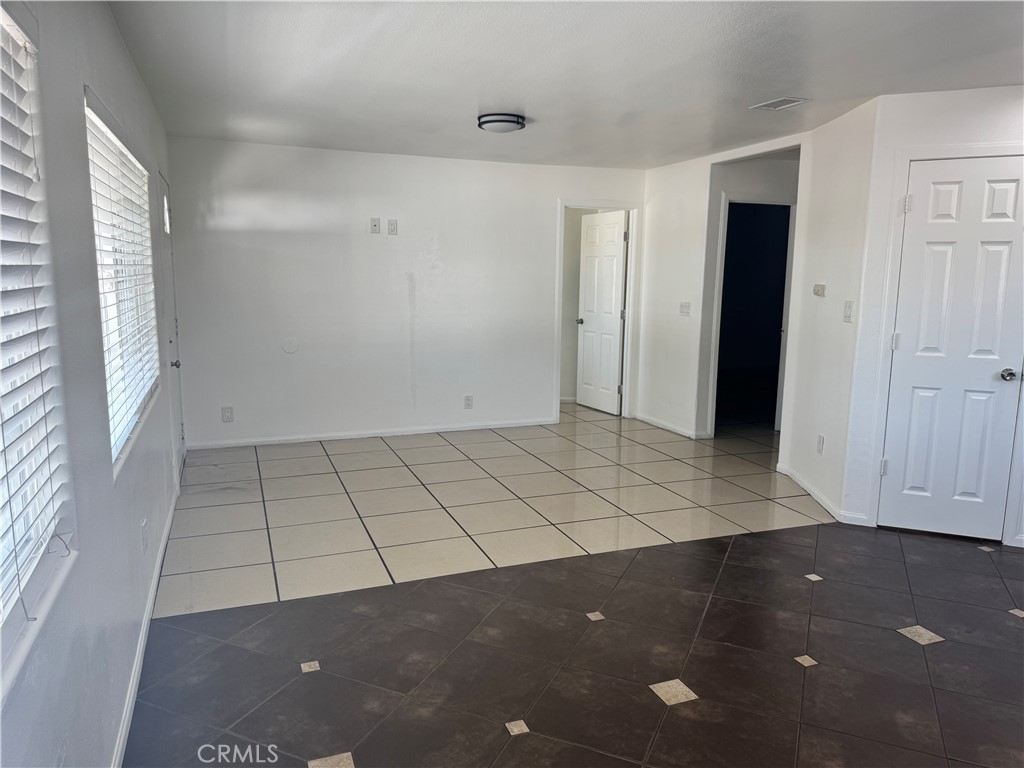 10674 Locust Avenue Bloomington, CA 92316 - Photo 38 of 50