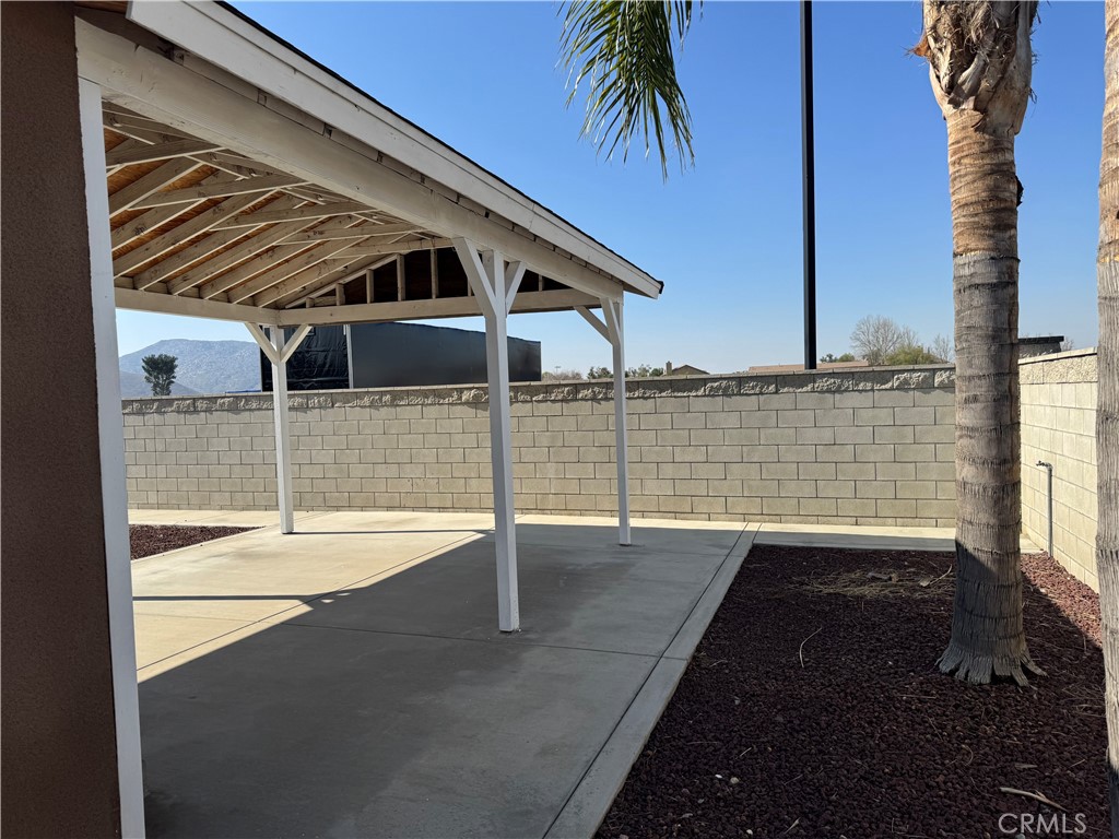 10674 Locust Avenue Bloomington, CA 92316 - Photo 45 of 50