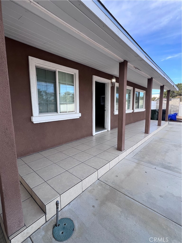 10674 Locust Avenue Bloomington, CA 92316 - Photo 5 of 50