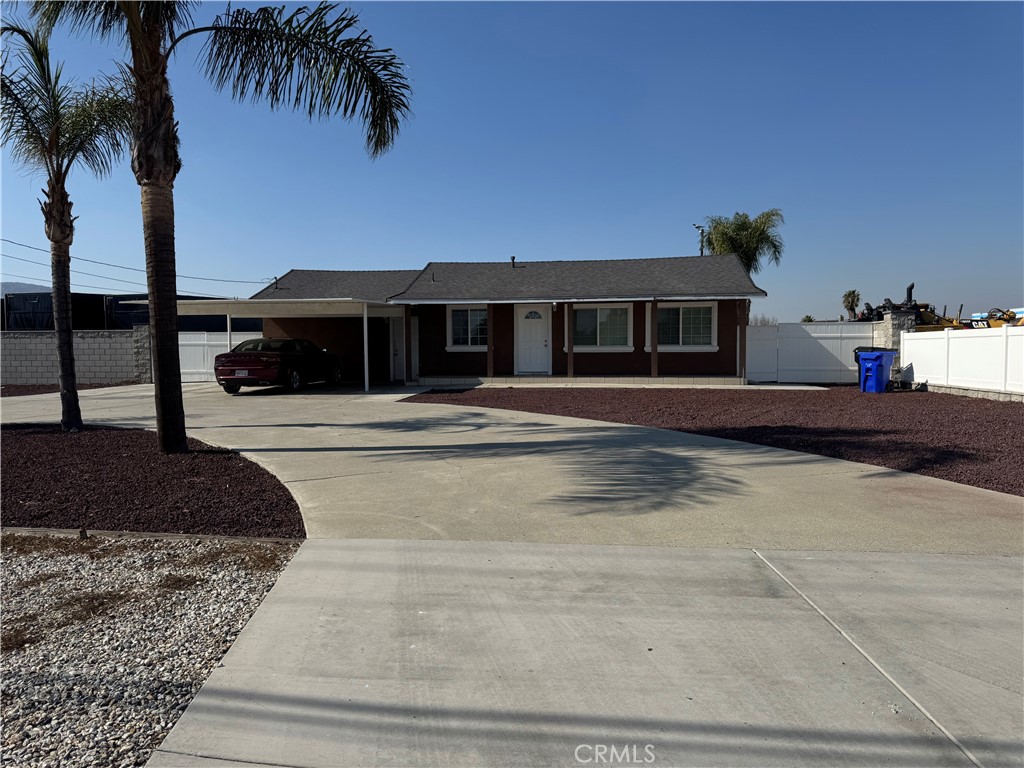 10674 Locust Avenue Bloomington, CA 92316 - Photo 9 of 50