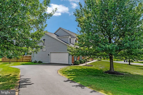 $1,750,000 | 22350 Dolomite Hills Drive, Ashburn, VA 20148