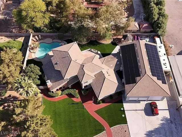 $1,925,000 | 4075 East Oquendo Road, Las Vegas, NV 89120