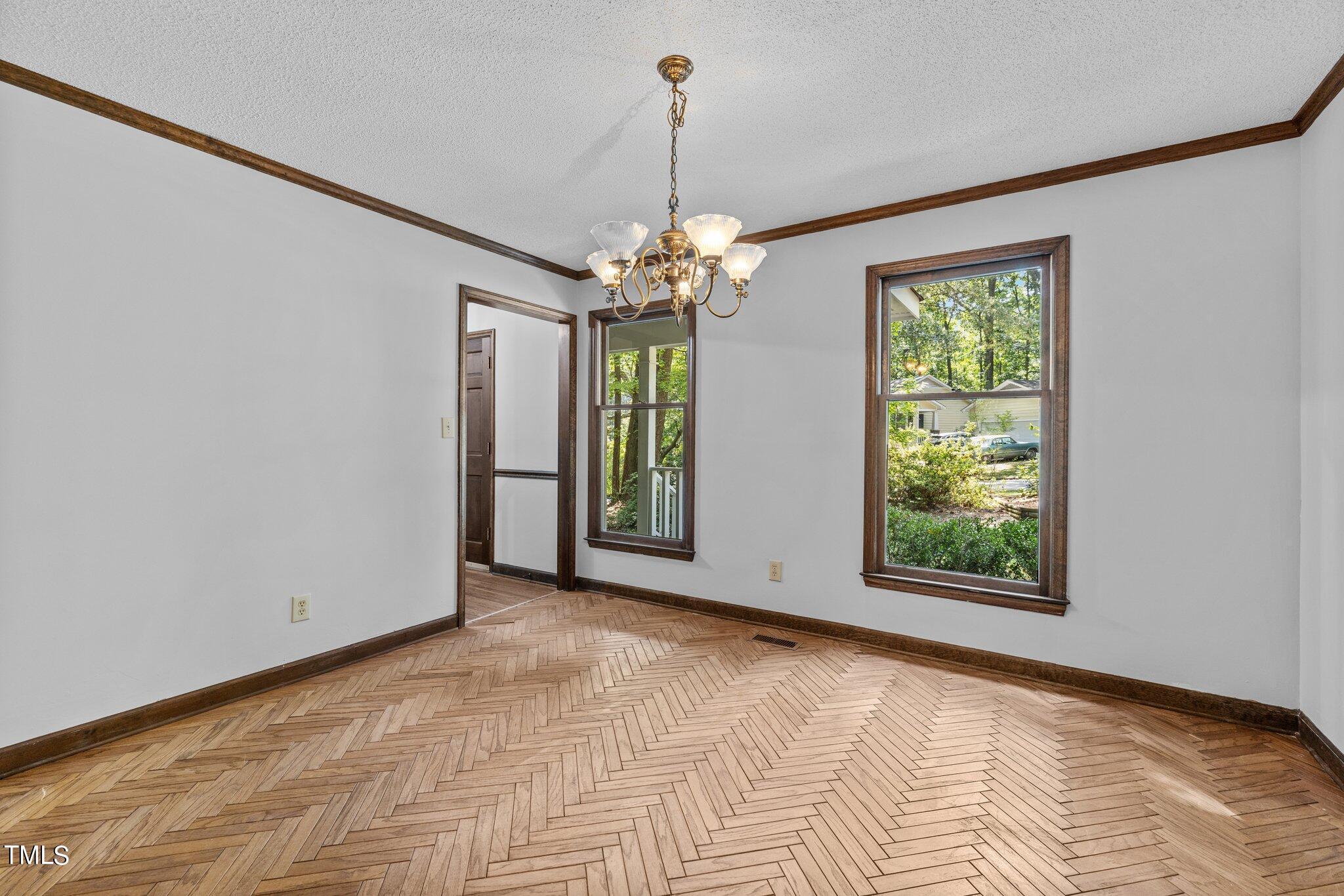 805 Barbara Drive Raleigh, NC 27606 - Photo 4 of 32 dining room