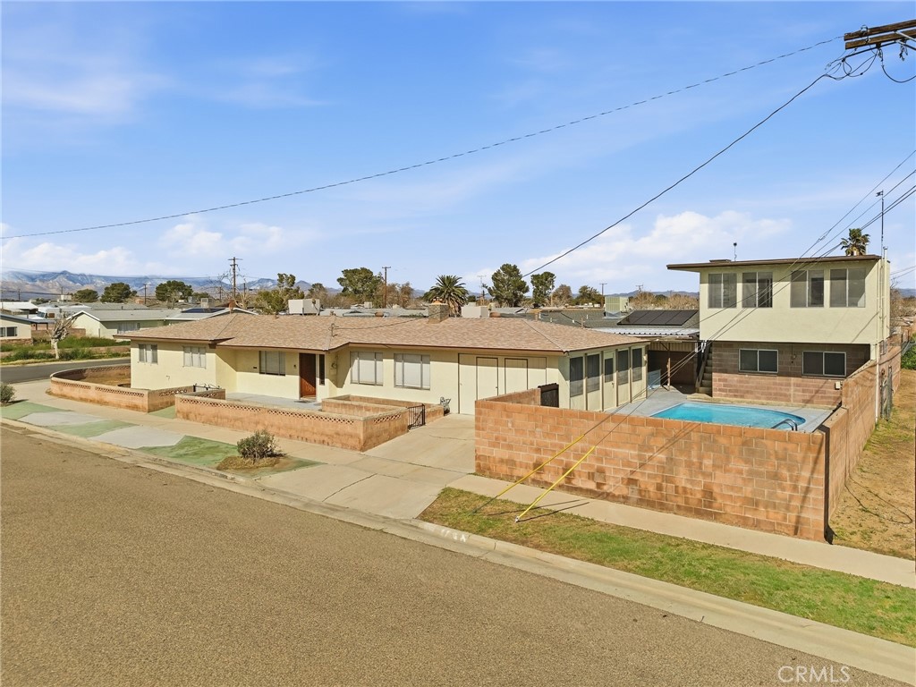 416 West Jean Avenue Ridgecrest, CA 93555 - Photo 2 of 41