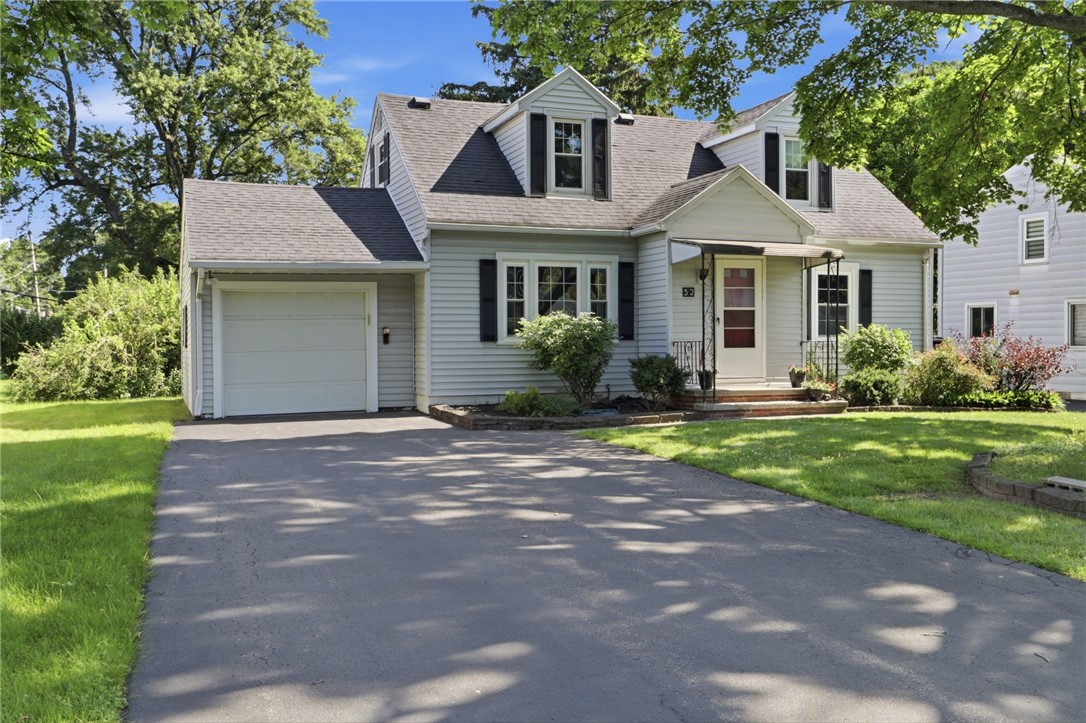 32 Traymore Road Irondequoit, NY 14609 - Photo 1 of 34