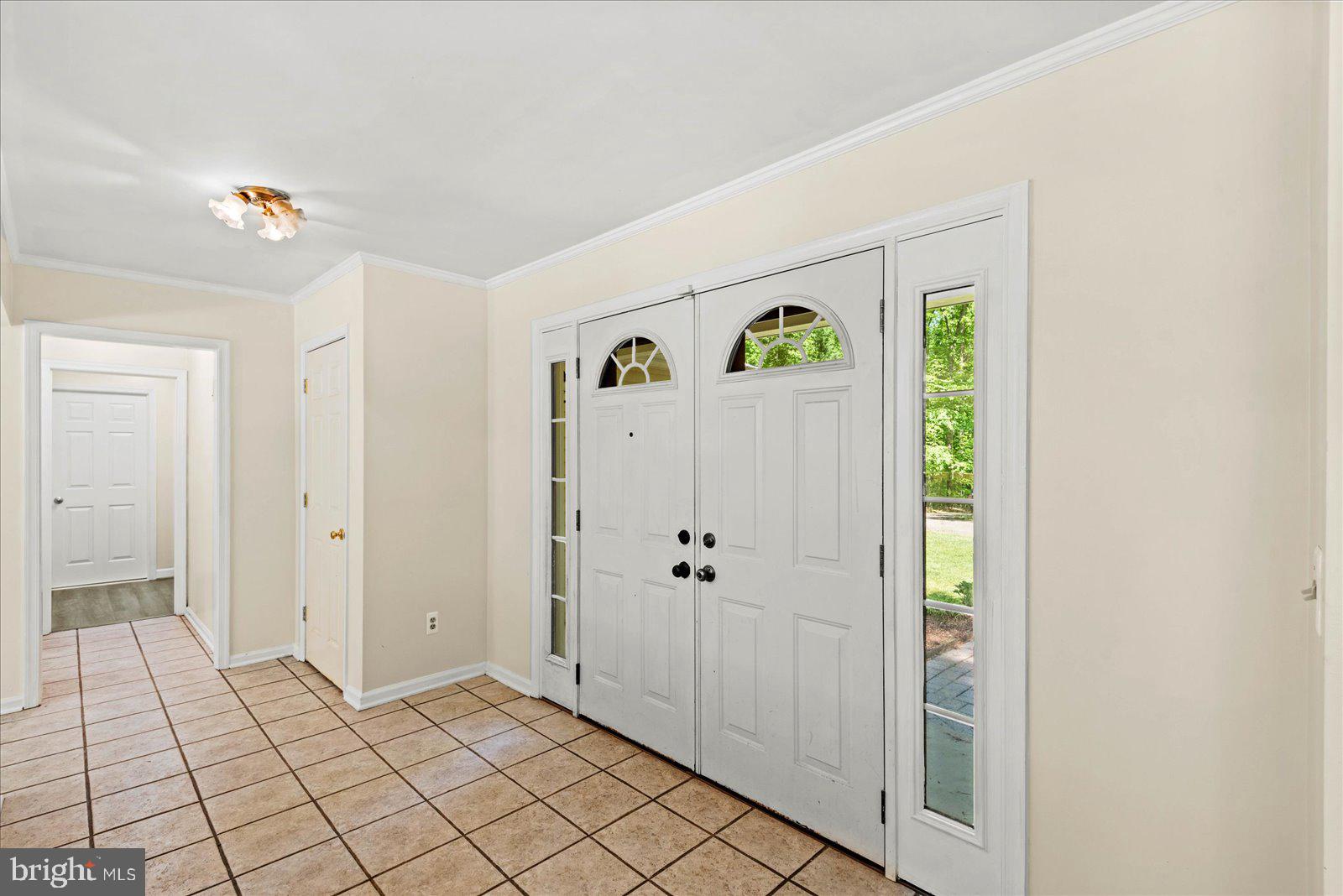 145 Meadows Road Fredericksburg, VA 22406 - Photo 6 of 51 Gallery Image 6