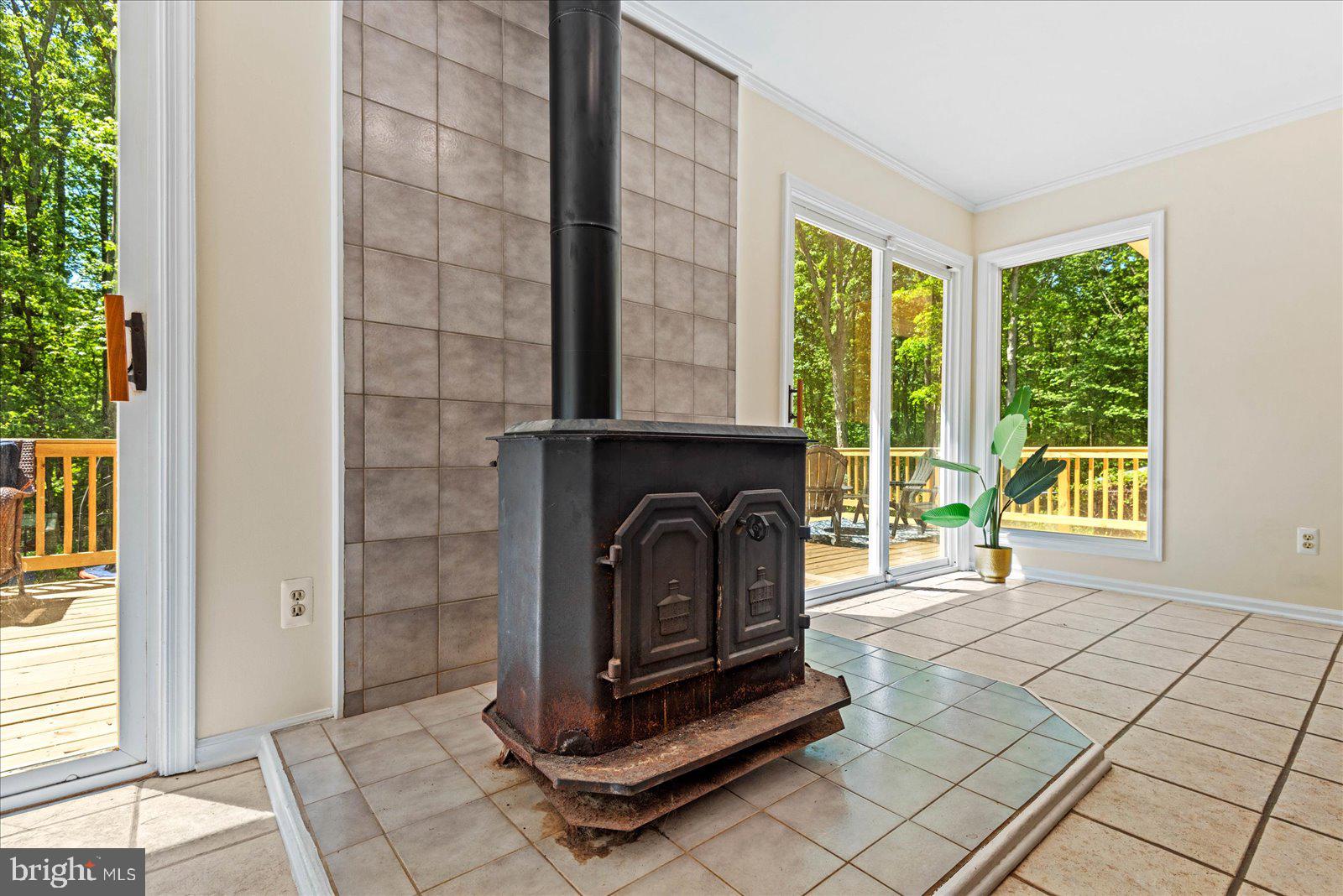 145 Meadows Road Fredericksburg, VA 22406 - Photo 9 of 51 Gallery Image 9