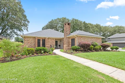 $285,000 | 215 Tuscany Valley Drive, Lafayette, LA 70506