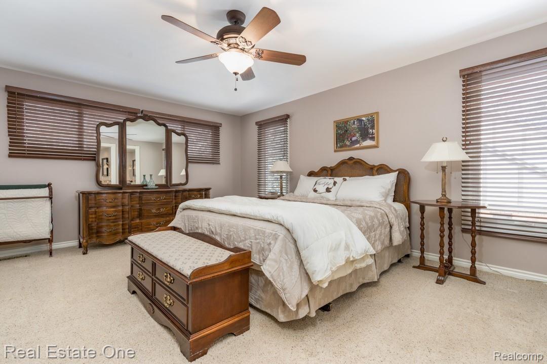 4727 Rivers Edge Drive Troy, MI 48098 - Photo 23 of 42 4727-Rivers-Edge-Dr-27.jpg