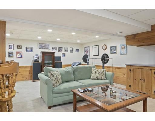 36 Brookwood Road Hanover, MA 02339 - Photo 18 of 31 Gallery Image 18