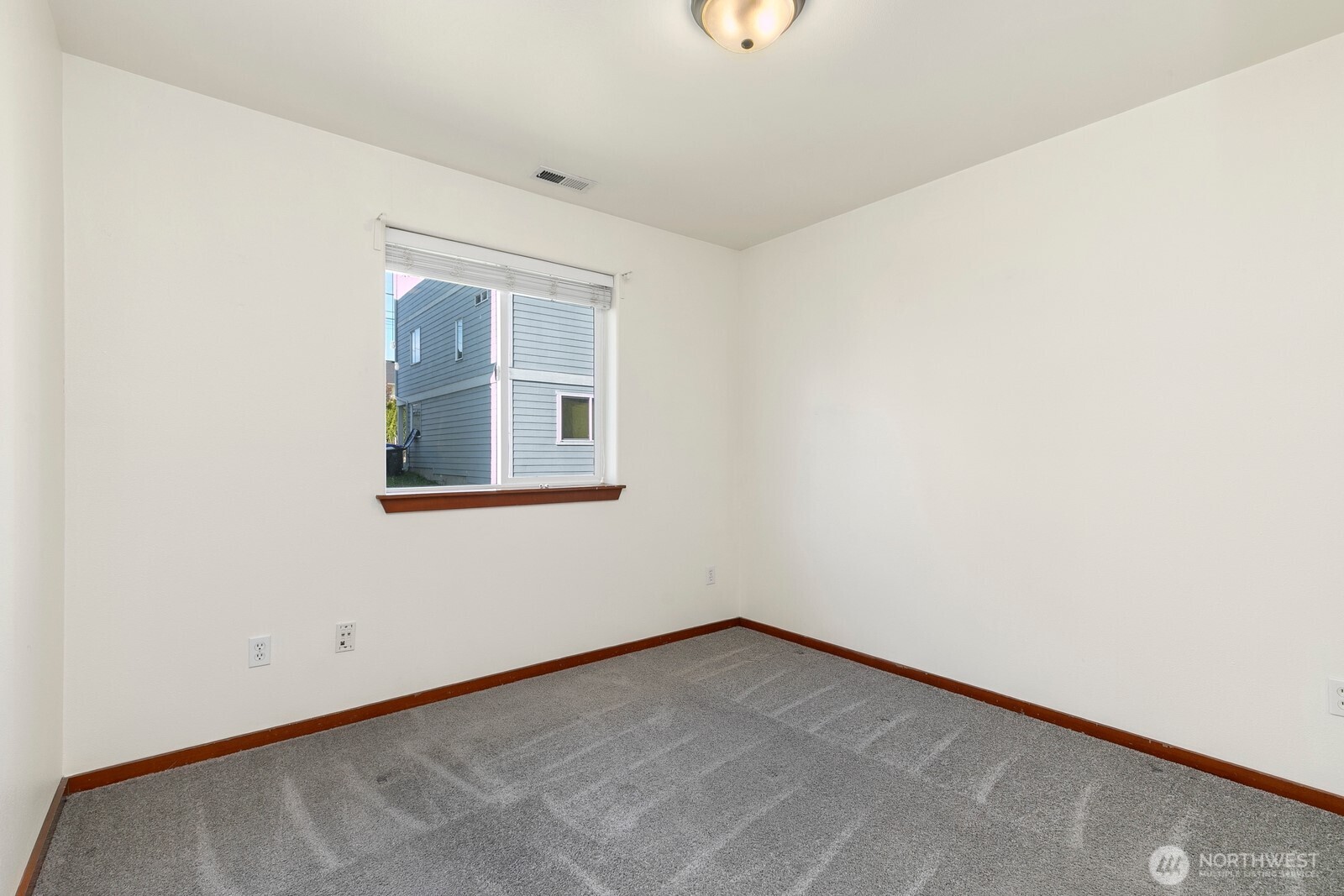 1132 Chestnut Street Everett, WA 98201 - Photo 14 of 24 an empty room with a window