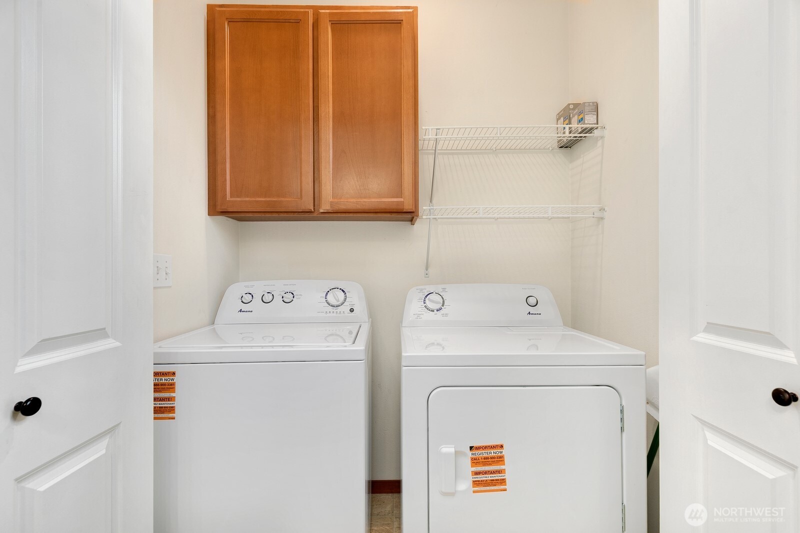 1132 Chestnut Street Everett, WA 98201 - Photo 21 of 24 a utility room with dryer and washer