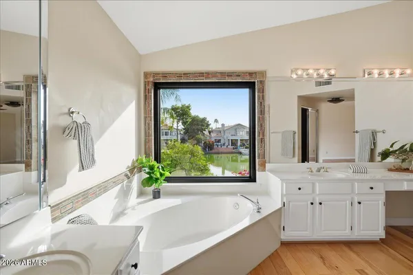 $1,050,000 | 1819 East Catamaran Drive, Gilbert, AZ 85234