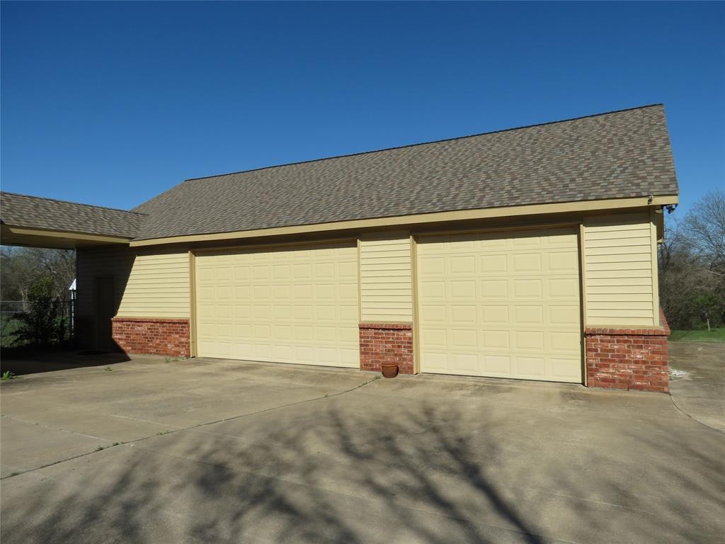 109 Country View Lane Fate, TX 75189 - Photo 18 of 24 a view of a garage